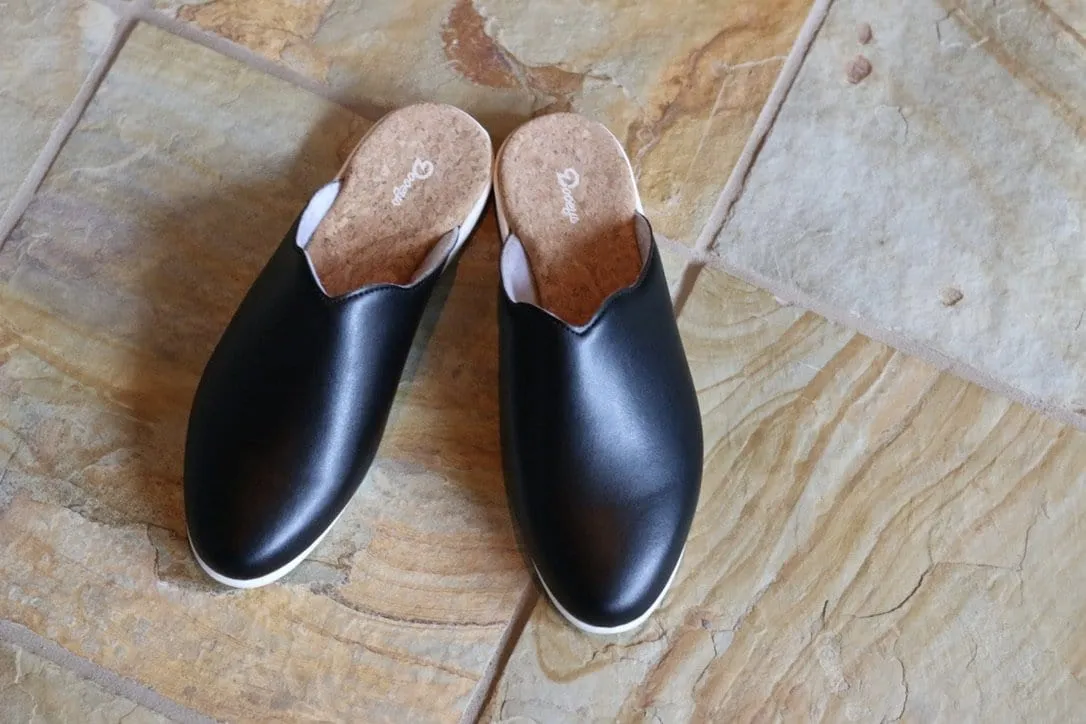 Apple Leather Vegan House Mules | Noir