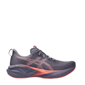 Chaussures de course ASICS Novablast 5 pour Femme en Gris Violet/Récif Corail SS25