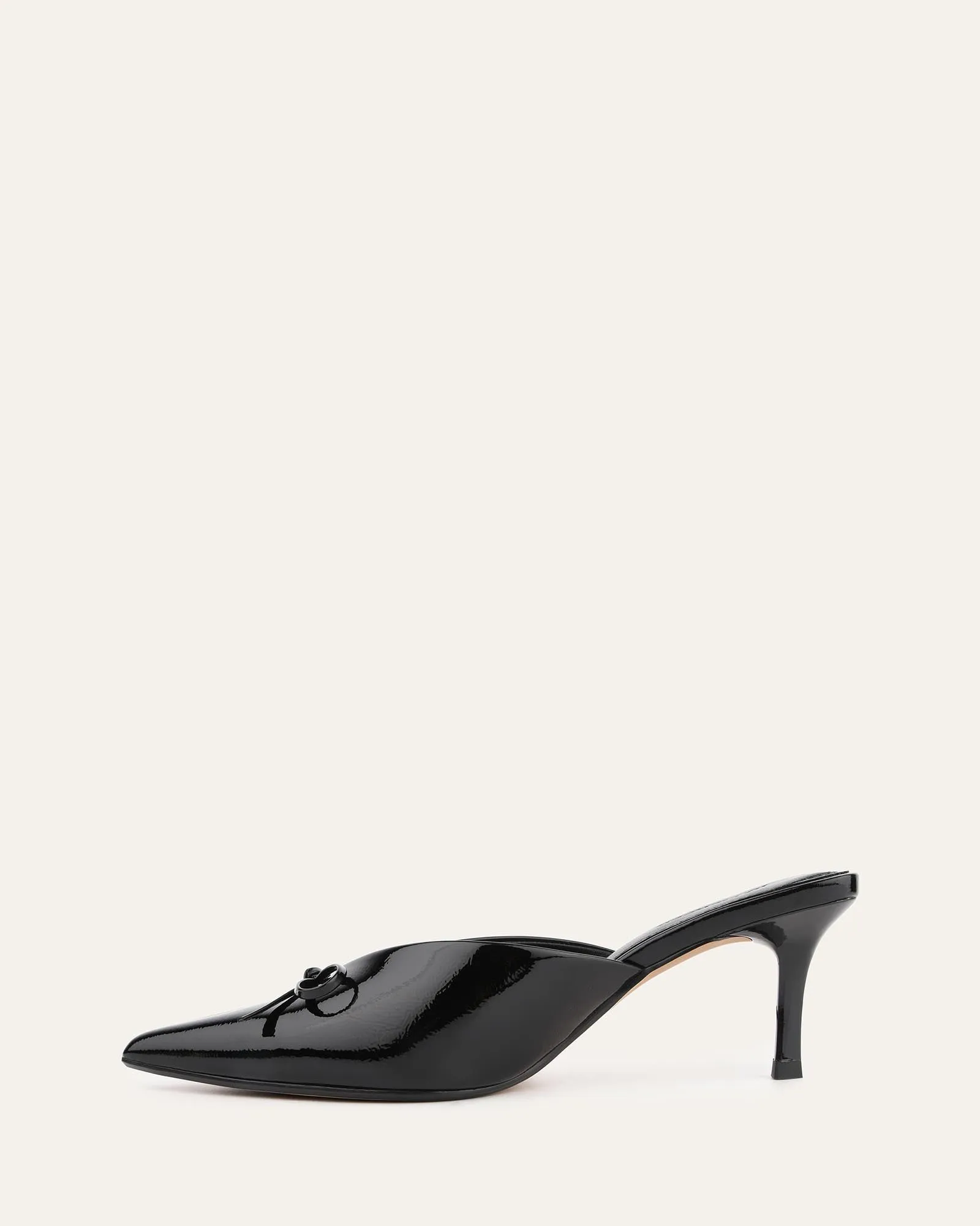 BETSY TALONS MOYENS NOIR VERNIS FROISSÉ
