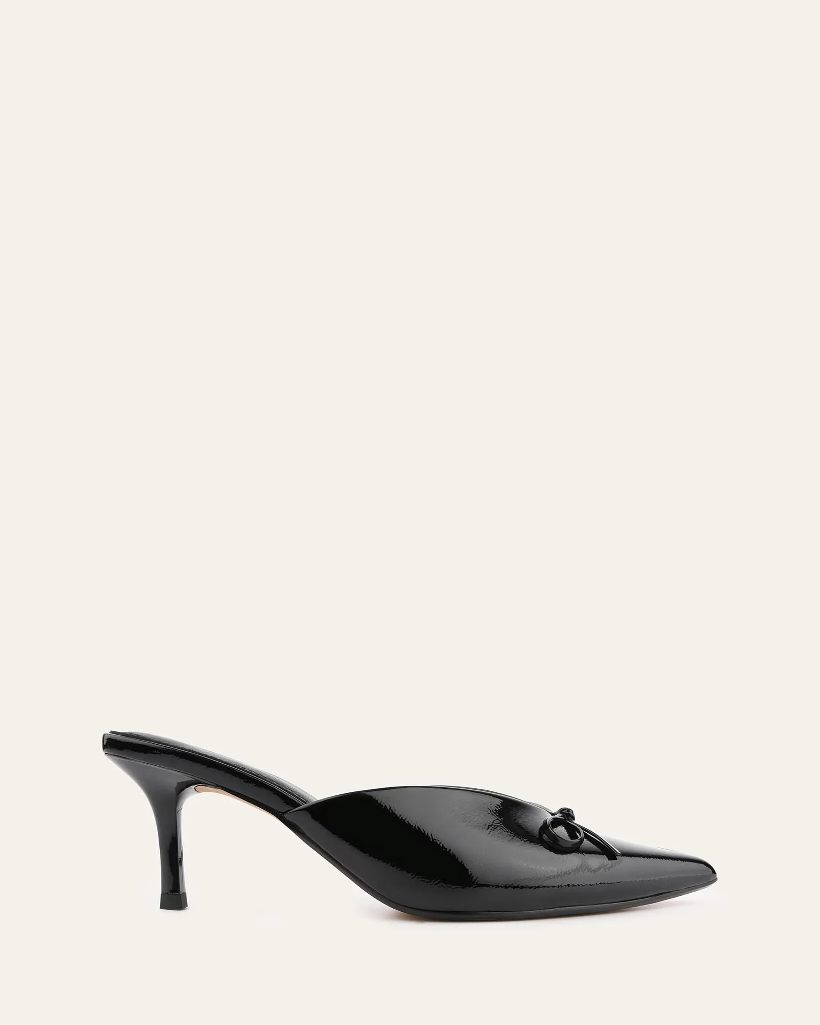 BETSY TALONS MOYENS NOIR VERNIS FROISSÉ