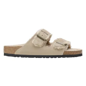 Birkenstock Femme Arizona en daim suédé taupe avec doublure en peau de mouton