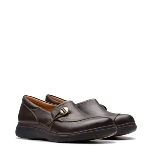 Clarks Certina Ease, Mocassin en Cuir pour Femme, Marron Foncé