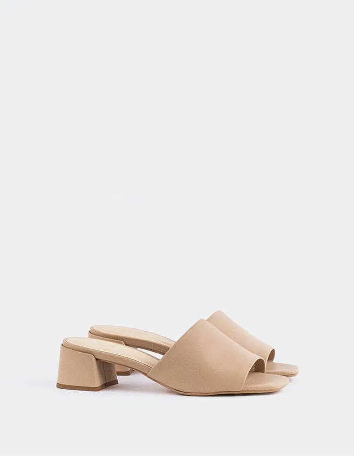 Fortunata Nude en Cuir