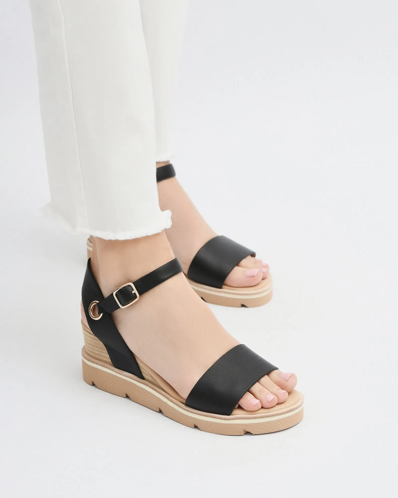 SANDALES KATIE À TALON MOYEN ET SEMELLE COMPENSÉE EN CUIR NOIR