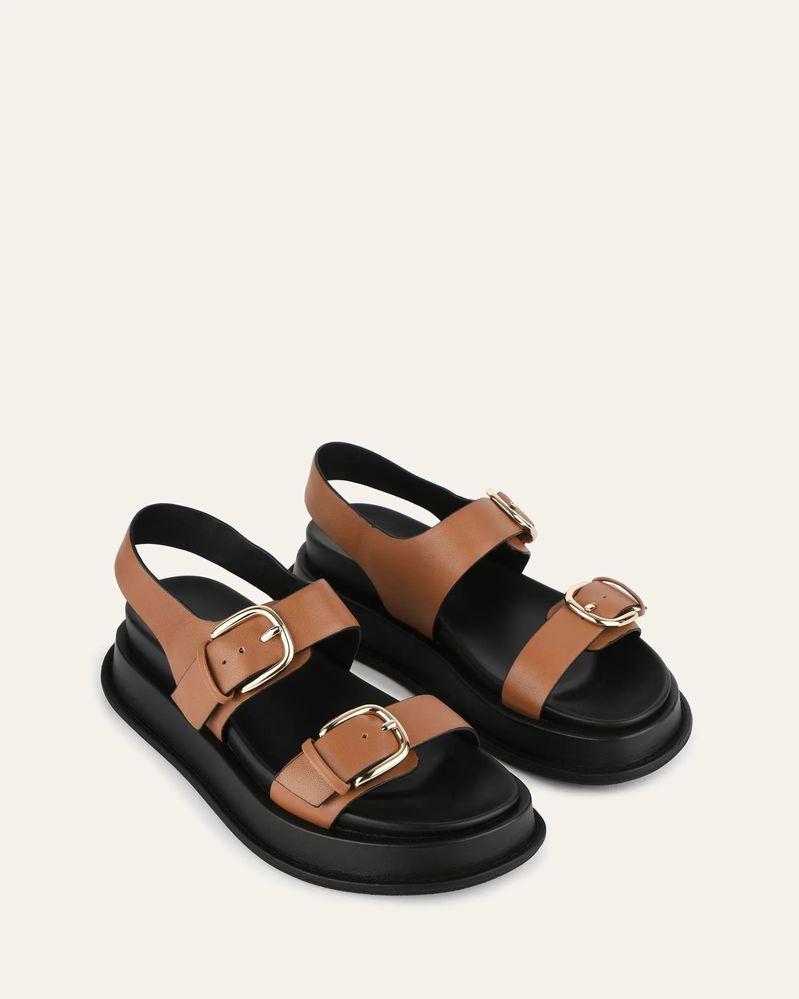 SANDALES PLATES MABEL EN CUIR BRUN FONCÉ