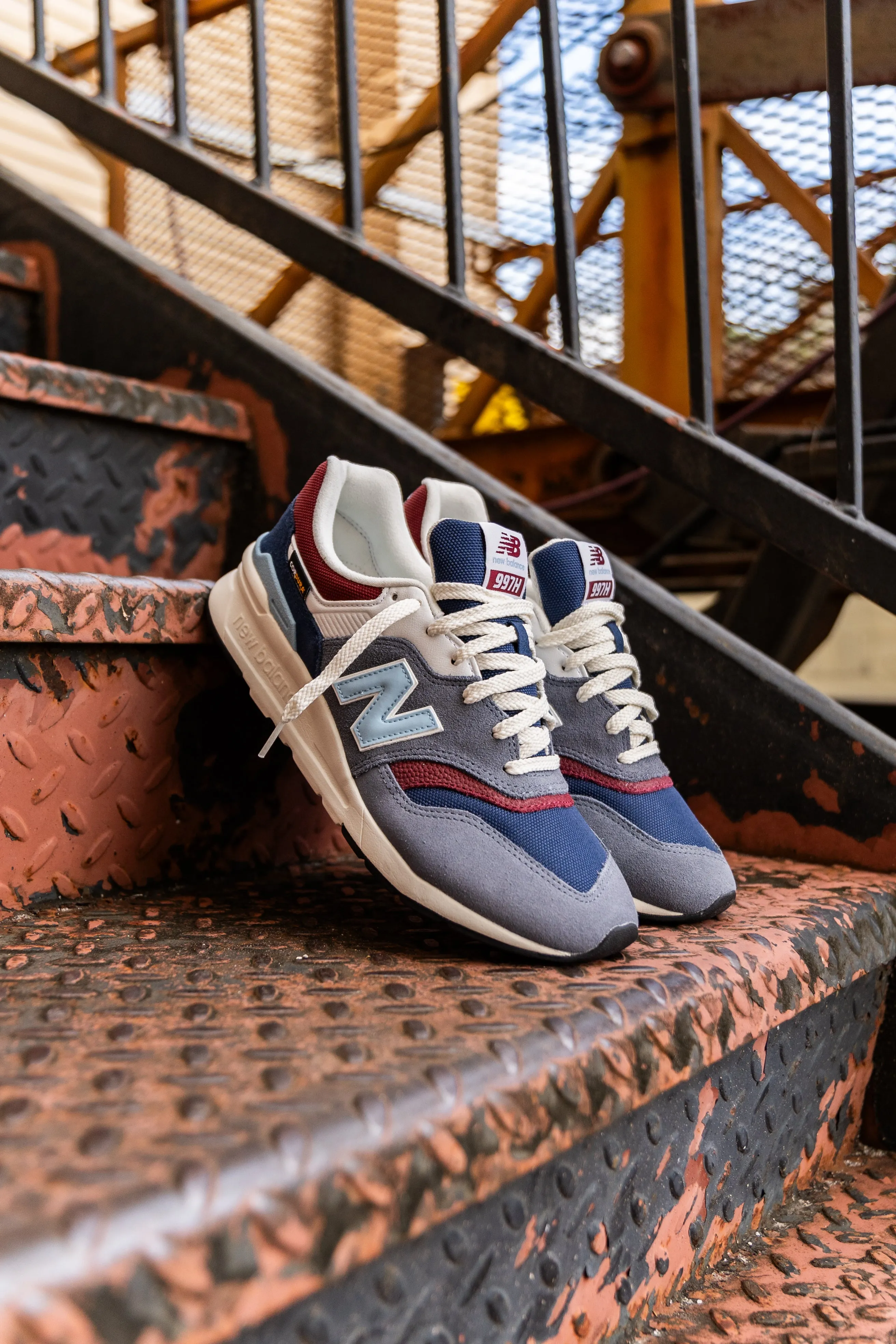 New Balance 997H pour Homme (Gris/Bleu) - CM997HGN