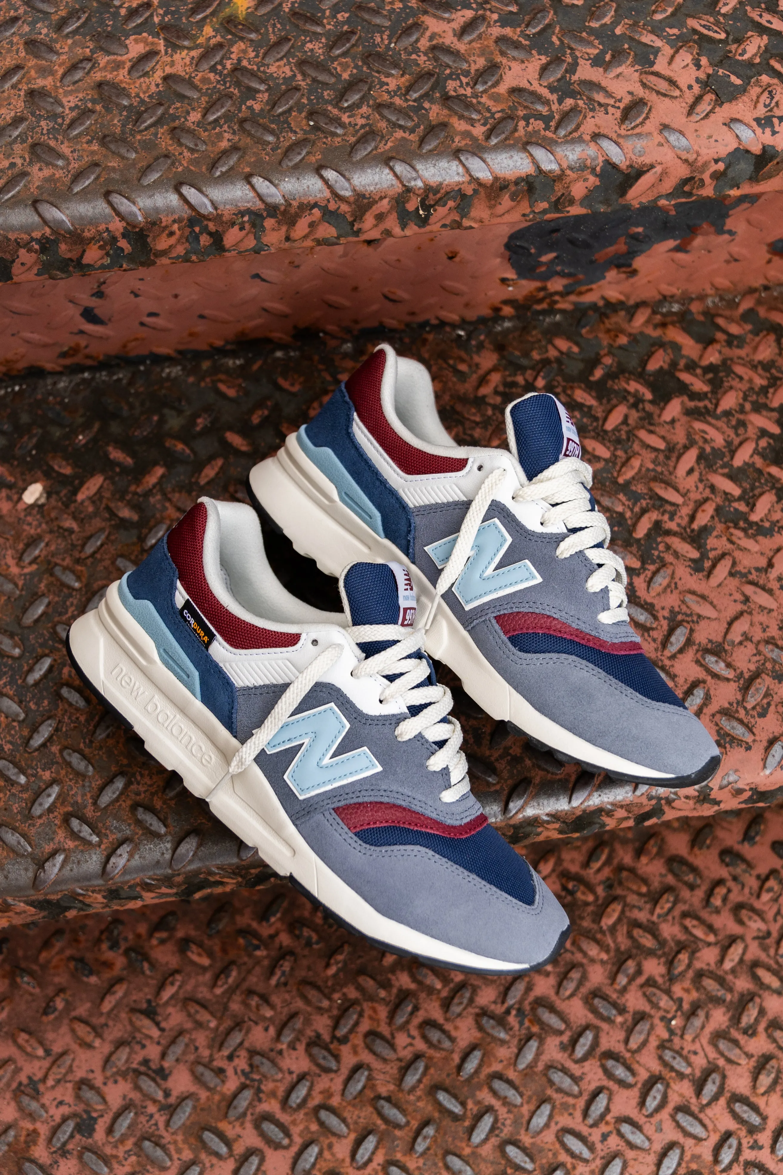 New Balance 997H pour Homme (Gris/Bleu) - CM997HGN