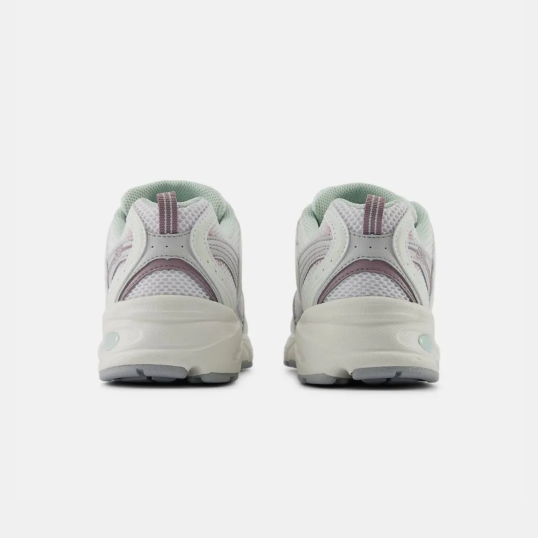 New Balance 530 Sel de Mer avec Vin de Glace et Sucre Rosé