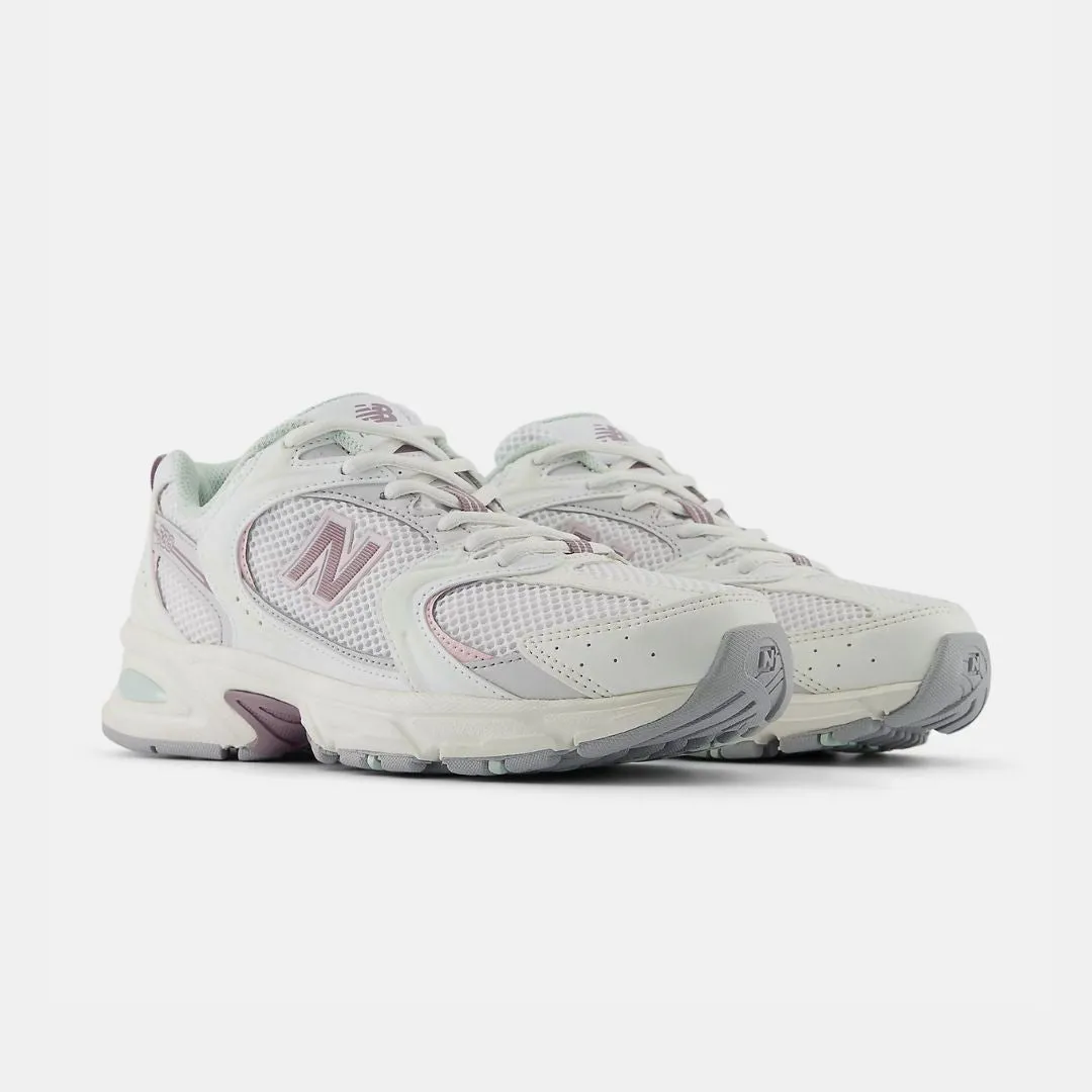 New Balance 530 Sel de Mer avec Vin de Glace et Sucre Rosé