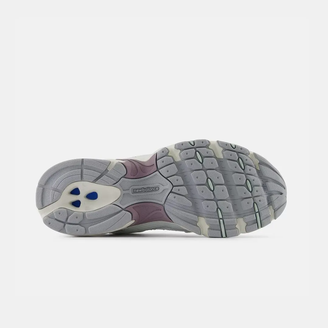 New Balance 530 Sel de Mer avec Vin de Glace et Sucre Rosé