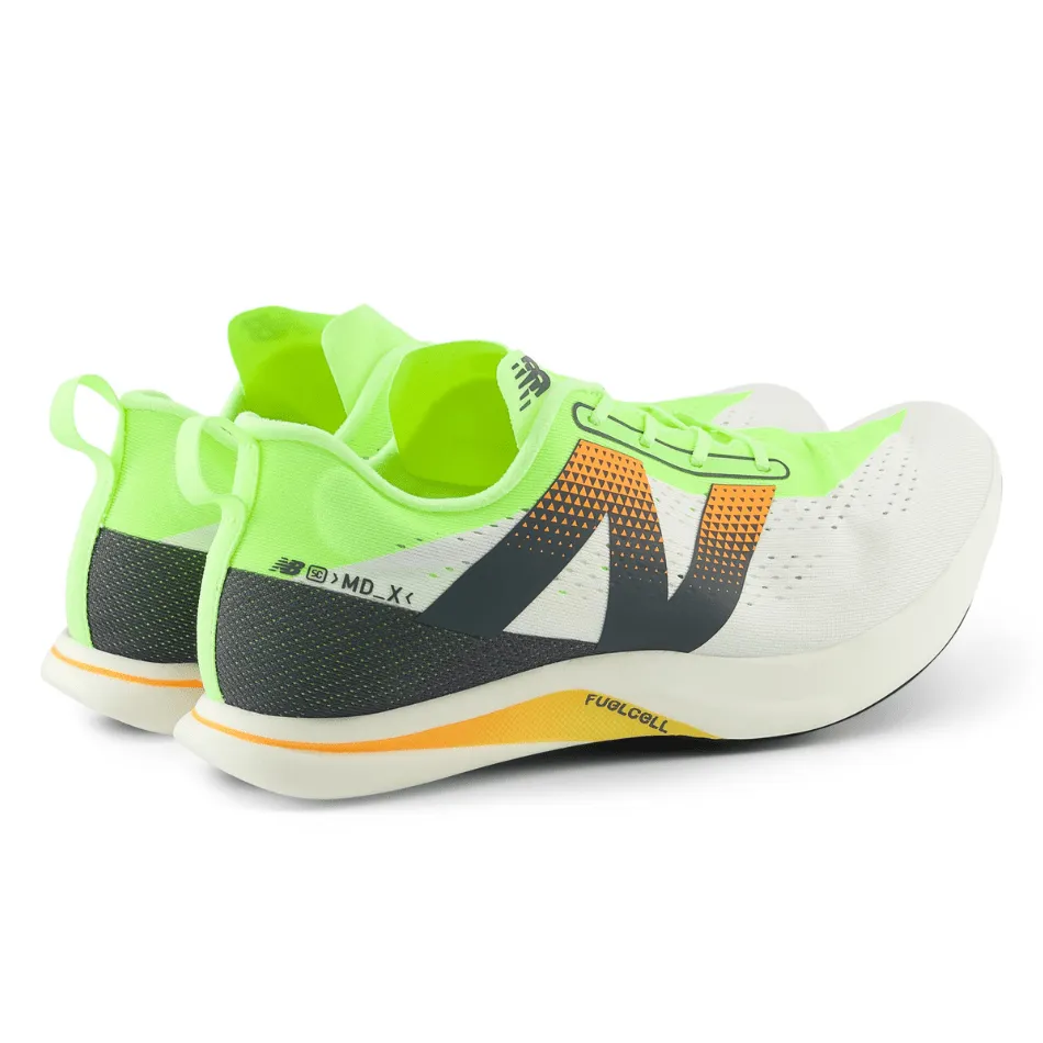 New Balance Chaussures de Course Unisexes FuelCell MD-X V3 en Blanc SS25
