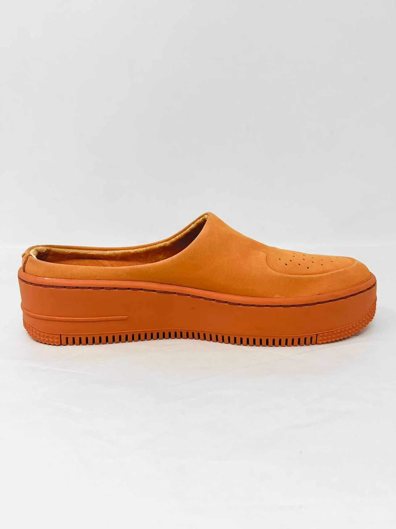 Chaussures Nike Mules en Daim Orange Taille 8