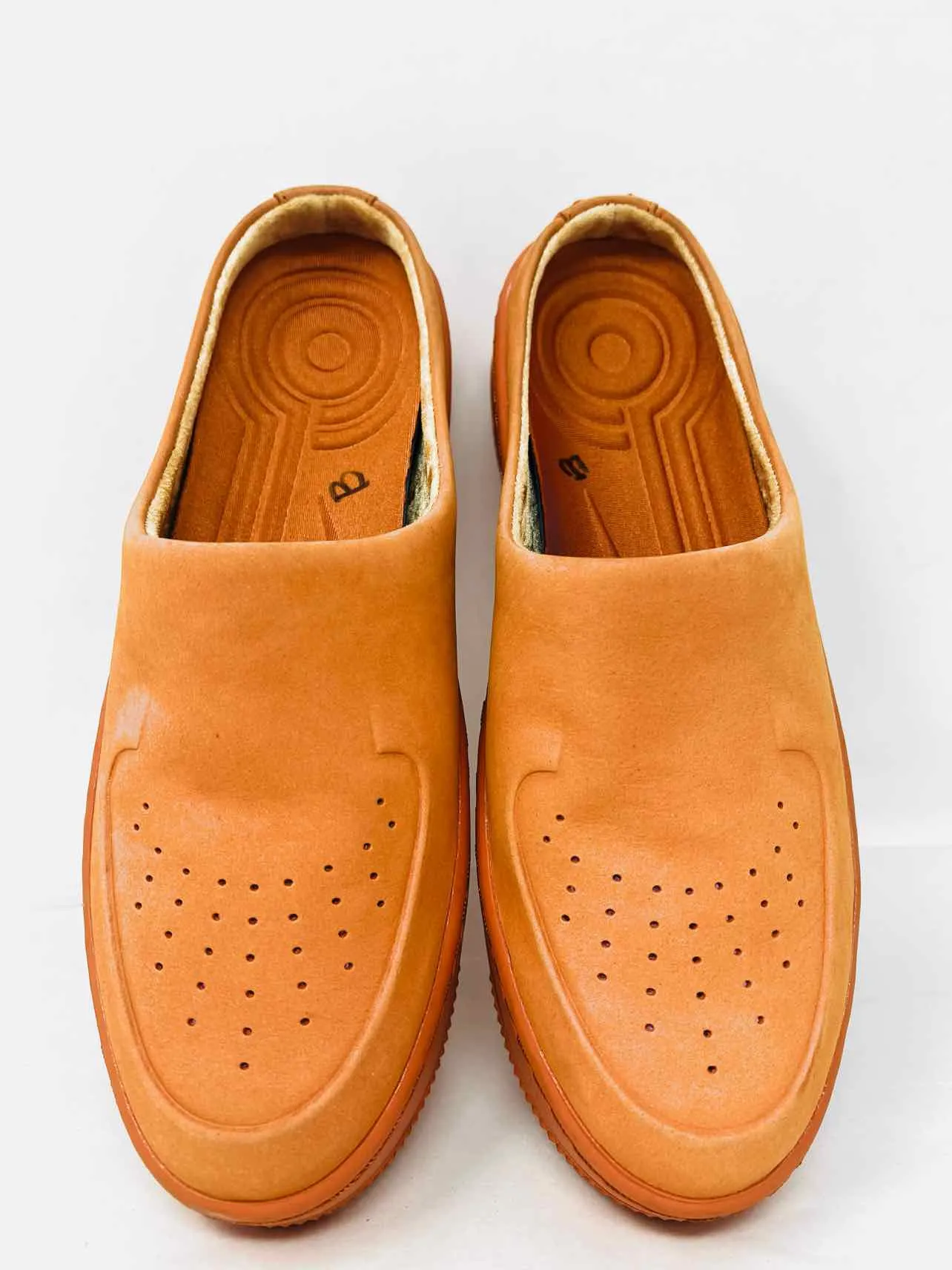 Chaussures Nike Mules en Daim Orange Taille 8