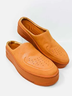 Chaussures Nike Mules en Daim Orange Taille 8