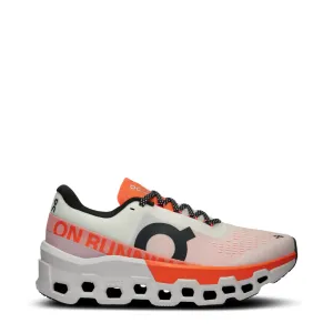 Sur la basket Women's Cloudmonster 2 en couleur naturelle/Flamme