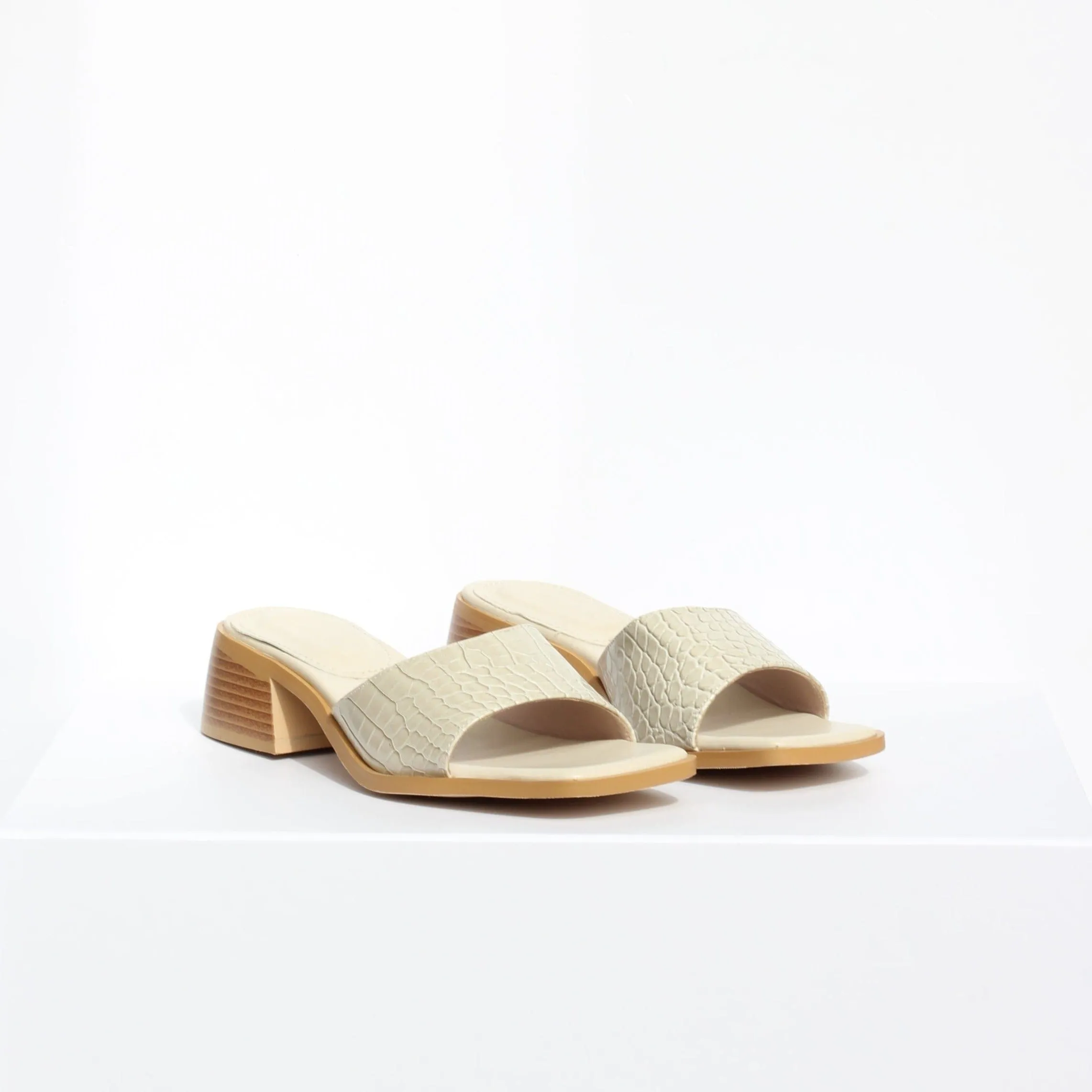 Mules Pia à talon bloc en simili-cuir vegan upcyclé | Crème
