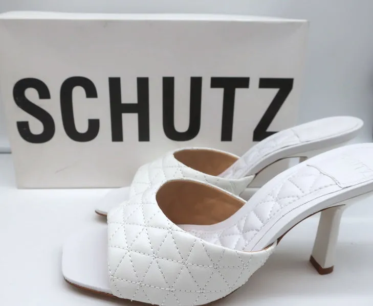 Schutz Fryda Mules Blanc Sandales à Bout Ouvert Taille 9 en Cuir Matelassé NEUF