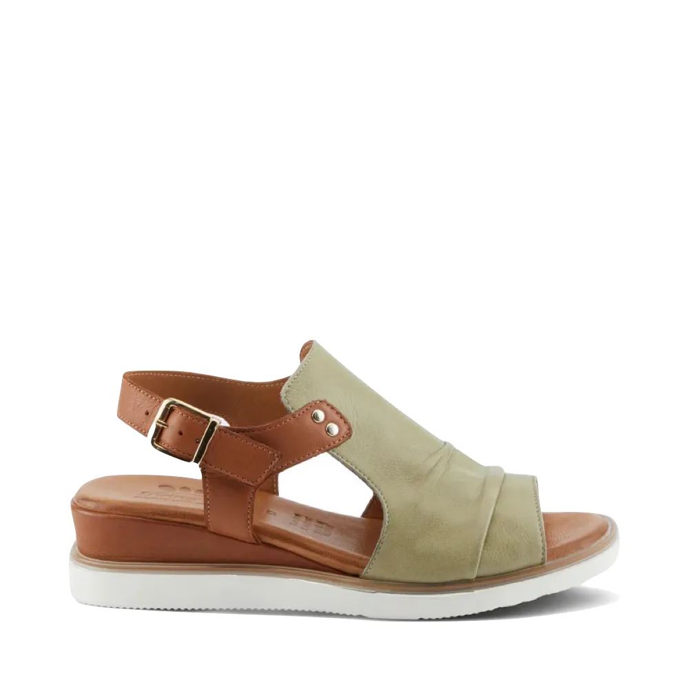 Sandale à plateforme Spring Step pour femmes en multicolore olive