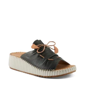 Sandale compensée à glissière Nevelle pour femmes de Spring Step en noir