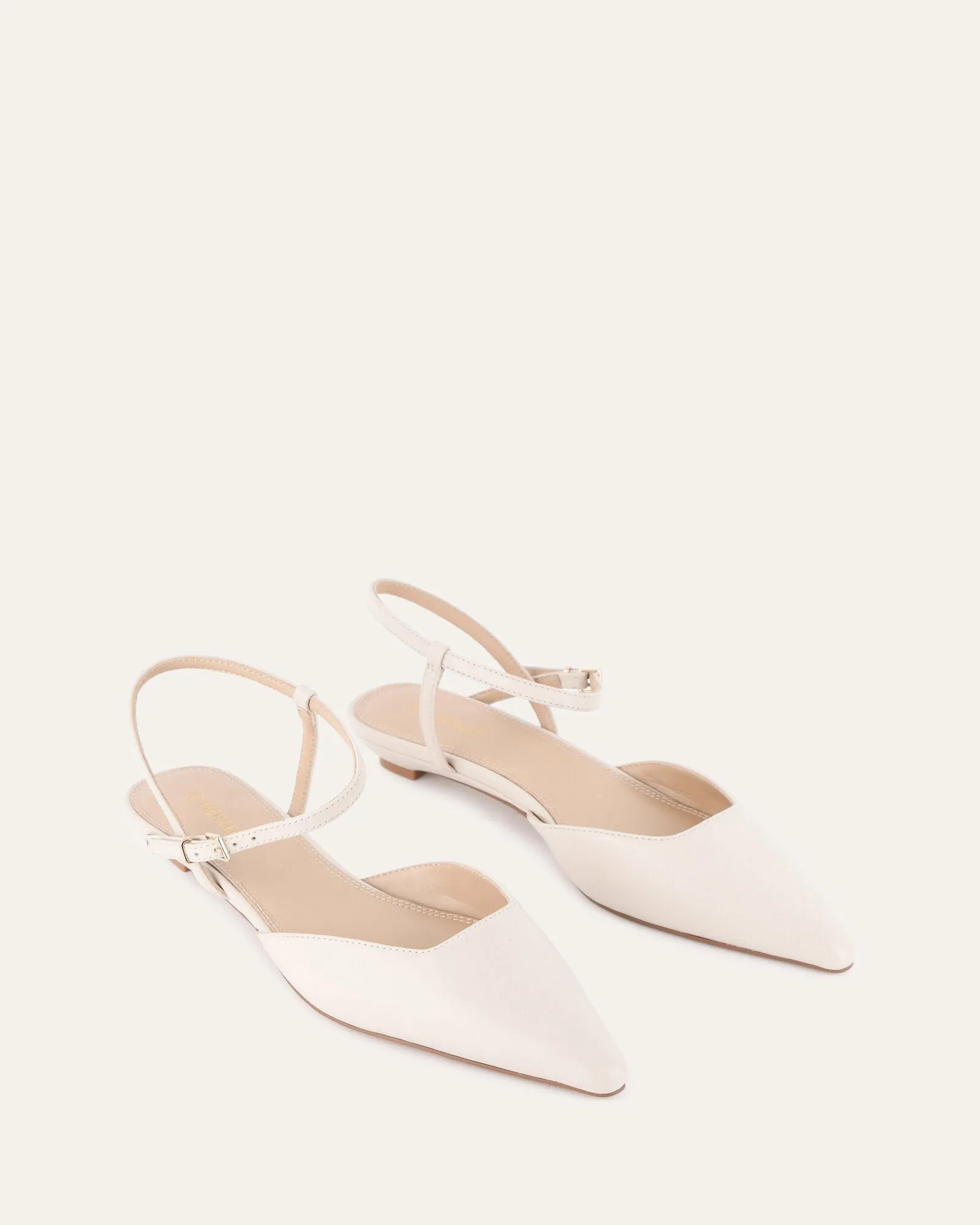 VIRGINIE ESCARPINS PLATS EN CUIR BLANC CASSÉ