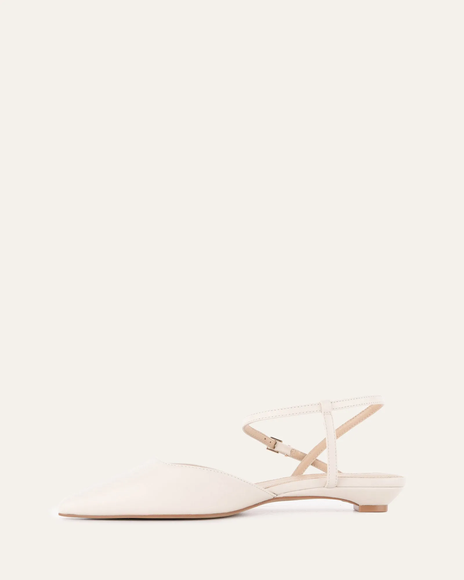VIRGINIE ESCARPINS PLATS EN CUIR BLANC CASSÉ
